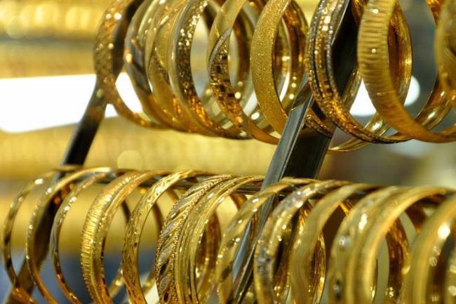 رغم انخفاضه عالمياً  ..  الذهب يبقى بأعلى سعر له في أسواق سورية 