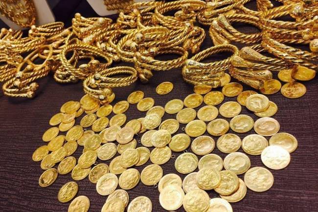 الليرة الذهبية ب 230 الف والاونصة بمليون ليرة.. الذهب بأعلى سعر له في تاريخه