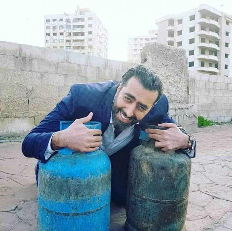 بالصور .. كيف تفاعل فنانو سورية مع أزمة الغاز