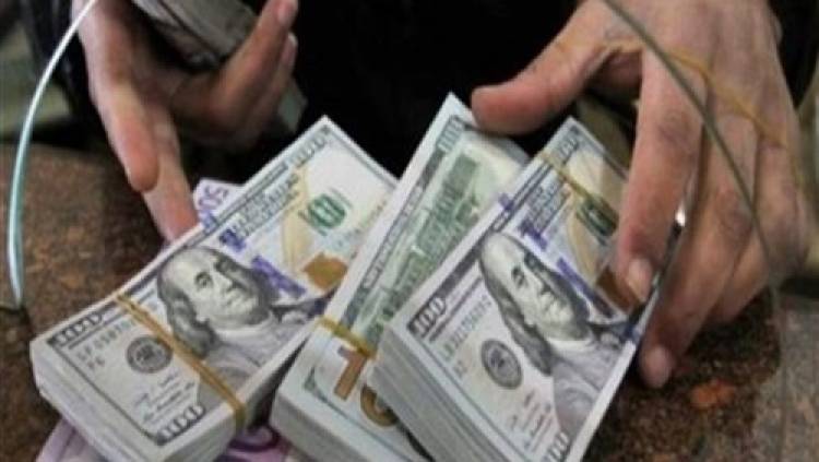إلقاء القبض على موظفة بنك خاص تختلس أموال البنك وخططت لسرقة 50 مليون دولار