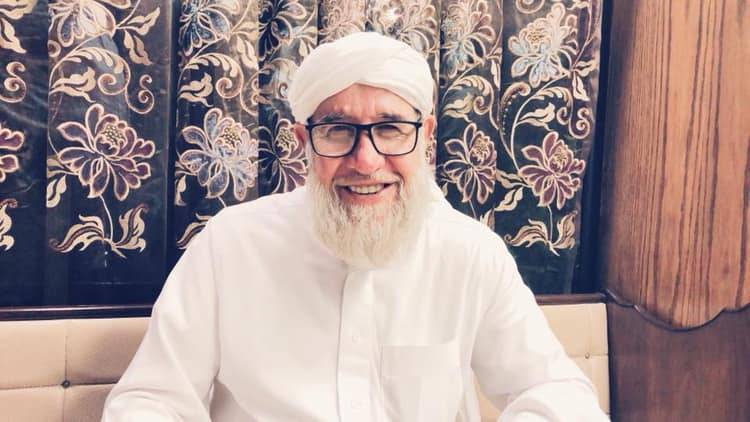 ابن الشيخ فتحي الصافي : والدي منهك صحياً و بحاجة لدعائكم