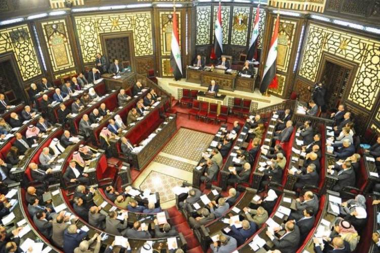 رئيس لجنة الموازنة بمجلس الشعب يدعو لإلغاء الدعم للسلع وتوزيعه نقداً على المواطنين