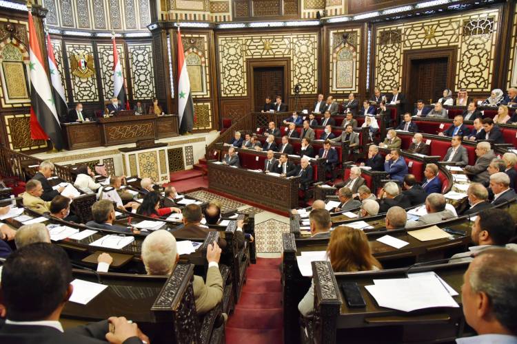 مجلس الشعب يناقش مشروع قانون الوحدات البلدية الذي سيزيد من وارداتها عبر بعض الرسوم … 11 بالمئة من فاتورة الكهرباء 20 بالمئة من مبيعات التبغ و15 بالمئة من النقل الجماعي