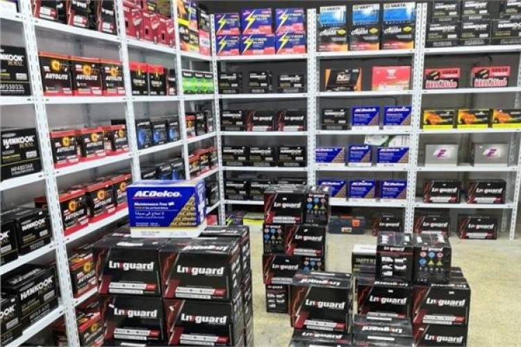 بعضها تجاوز الـ 500 ألف.. أسعار بطاريات الإضاءة ترتفع بنسبة 25%